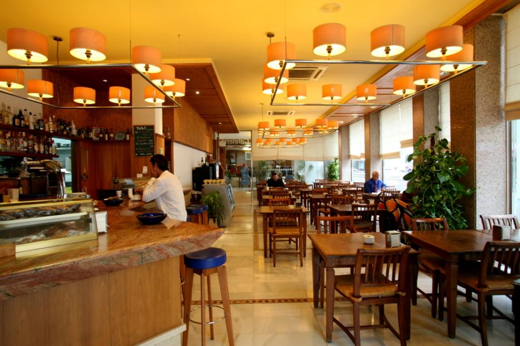 杜克沙普拉亚公寓式酒店 圣埃乌拉利亚 外观 照片